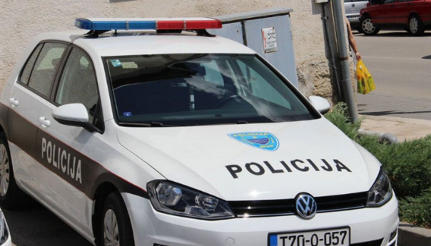 U saobraćajnoj nesreći kod Mostara teško povrijeđena jedna osoba