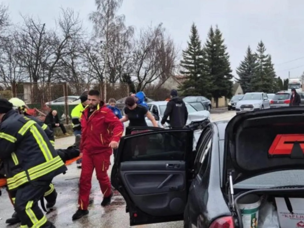 U saobraćajnoj nesreći kod Tomislavgrada povrijeđeno šest osoba