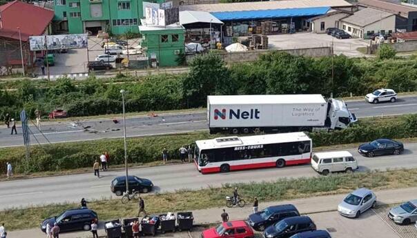 U saobraćajnoj nesreći kod Zenice poginula jedna osoba