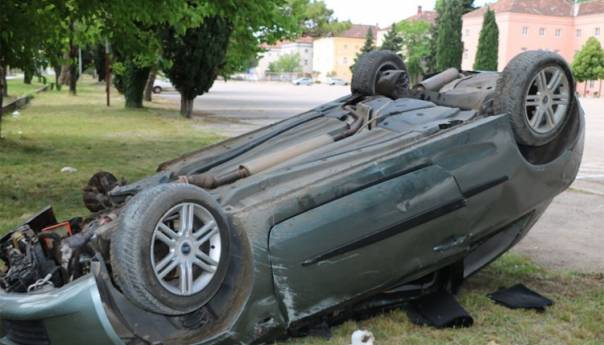 U saobraćajnoj nesreći teško povrijeđen mladić iz Trebinja