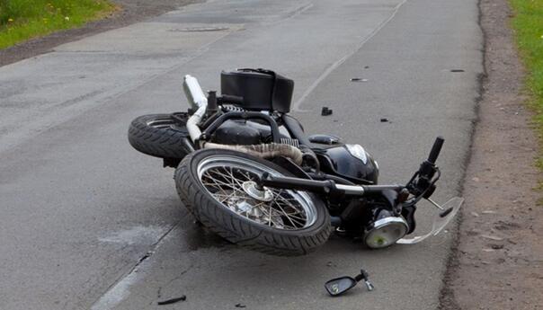 U saobraćajnoj nesreći teško povrijeđen motociklista