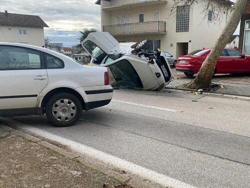 U saobraćajnoj nesreći u Grudama povrijeđene tri osobe