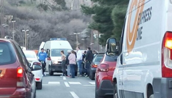 U saobraćajnoj nesreći u Mostaru teško povrijeđena pješakinja
