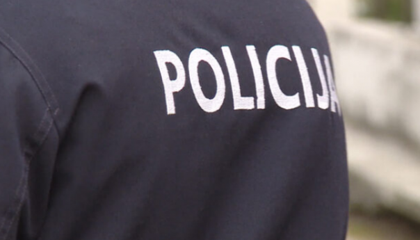 U saobraćajnoj nesreći u Novoj Topoli poginuo muškarac rođen 2001. godine