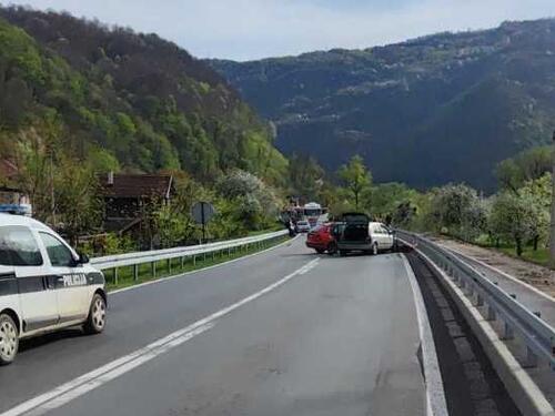 U saobraćajnoj nezgodi kod Nemile povrijeđena četiri lica