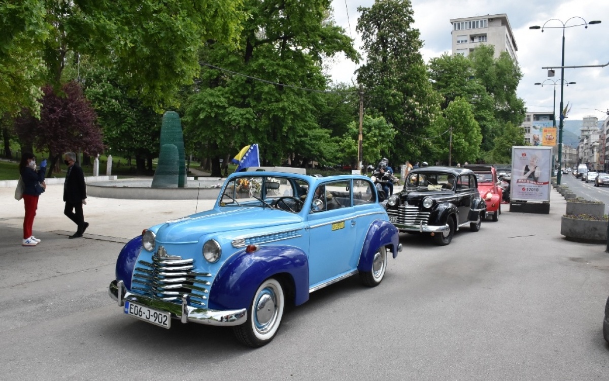 U Sarajevu održan defile oldtimera povodom Dana Općine Centar