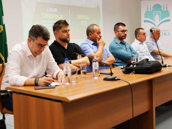 U Sarajevu okrugli sto "Trnopolje - mjesto zločina, deportacija i prisilnog premještanja"