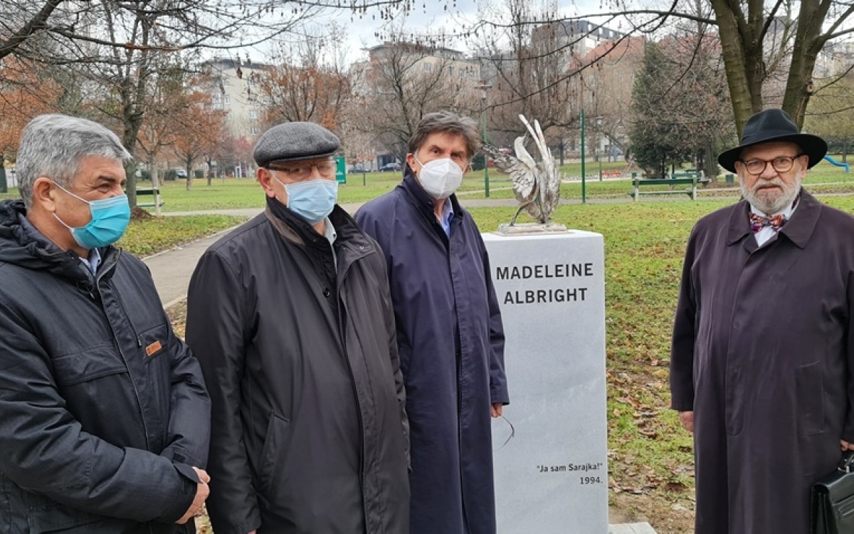 Madeleine Albright i Mahathir Mohamad dobili spomenike u Sarajevu