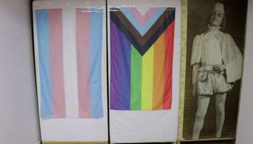U Sarajevu otvorena izložba '(iz) van ormara' - priča o autovanju LGBTI osoba