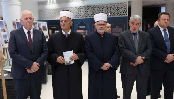 U Sarajevu otvorena izložba 'Sultanske džamije u BiH'