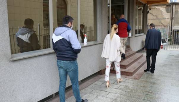 U Sarajevu otvoreno biračko mjesto za izbore u Srbiji