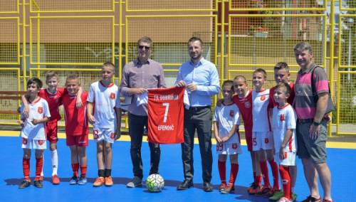 U Sarajevu otvoreno sportsko igralište za nogomet i košarku