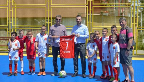 U Sarajevu otvoreno sportsko igralište za nogomet i košarku