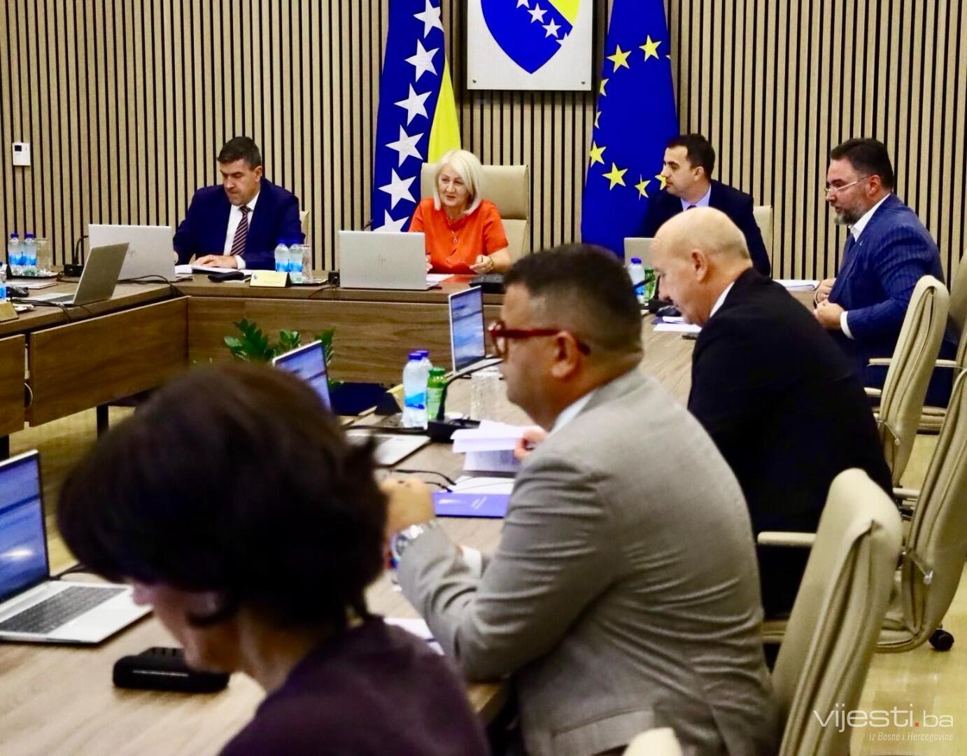 U Sarajevu počela hitna i važna sjednica Vijeća ministara
