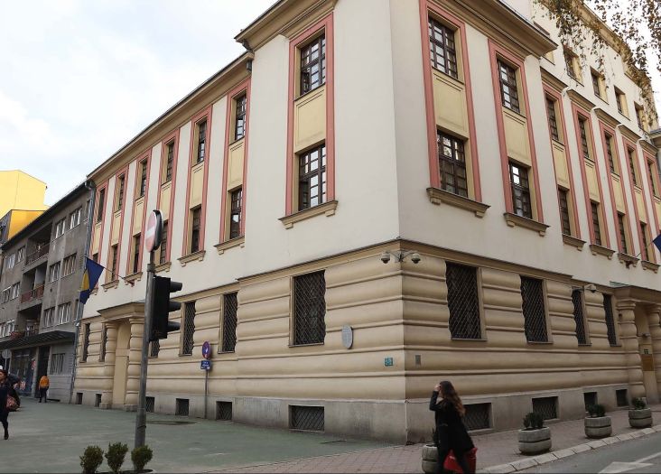 U Sarajevu priveden muškarac zbog seksualnog uznemiravanja djevojčice