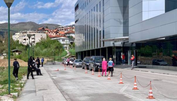 U Sarajevu privedeno više osoba zbog prijetnji novinarima