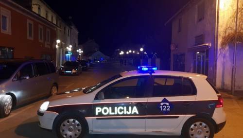 U Sarajevu pronađena eksplozivna naprava na ogradi stambene kuće