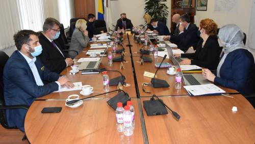 U Sarajevu u februara Drive in punkt za masovno testiranje na Covid-19