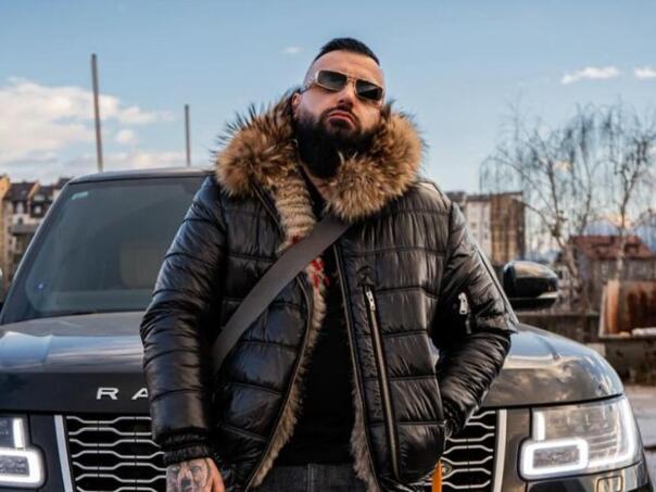 U Sarajevu zapaljen automobil repera Bube Corellija