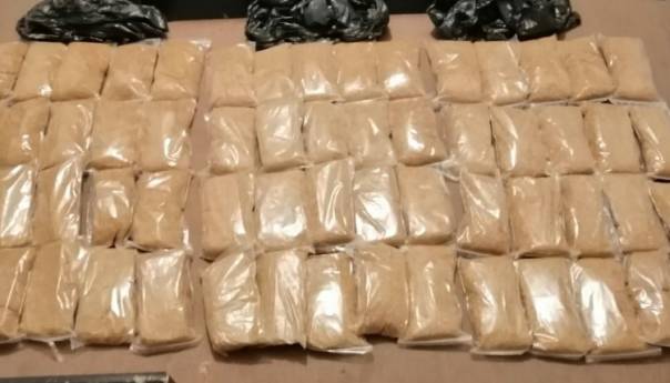 U Šipovu u vozilu muškarca iz Posušja oduzet krijumčareni duhan