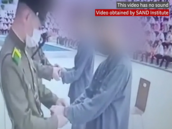 U Sjevernoj Koreji gledali zabranjene serije: Izveli ih na stadion i strogo kaznili