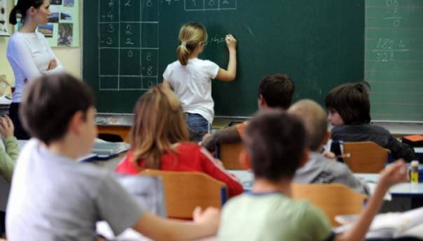 U školske klupe u Sarajevu se vraćaju učenici od 1. do 4. razreda
