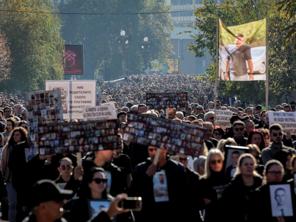 U Skoplju marš za žrtve požara u noćnom klubu