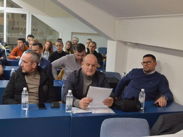 U Slobodi opet burno, kompletan Upravni odbor podnio ostavku