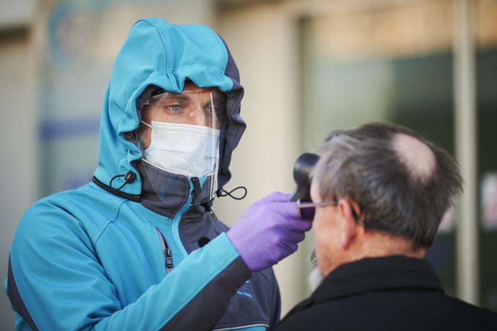 U Sloveniji 1.527 novozaraženih, preminulo pet osoba