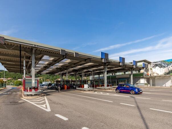 U Sloveniji će od danas granice čuvati i vojska