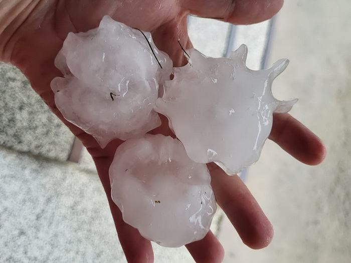 U Sloveniji padao grad veličine 10 centimetara