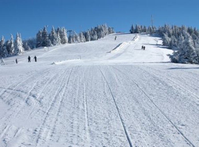U Sloveniji se popravlja epidemiološka situacija, otvaraju se skijališta