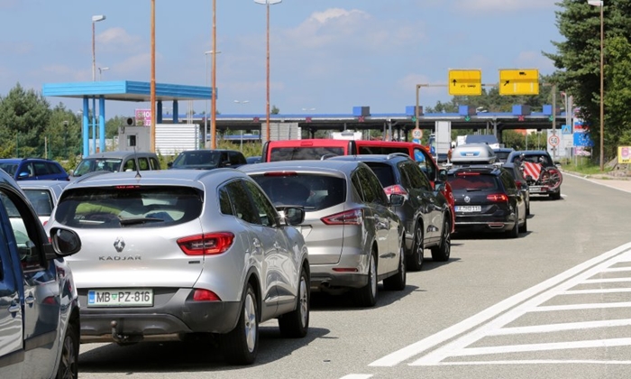 U Sloveniju se iz Hrvatske u zadnja tri dana vratilo 60.000 građana
