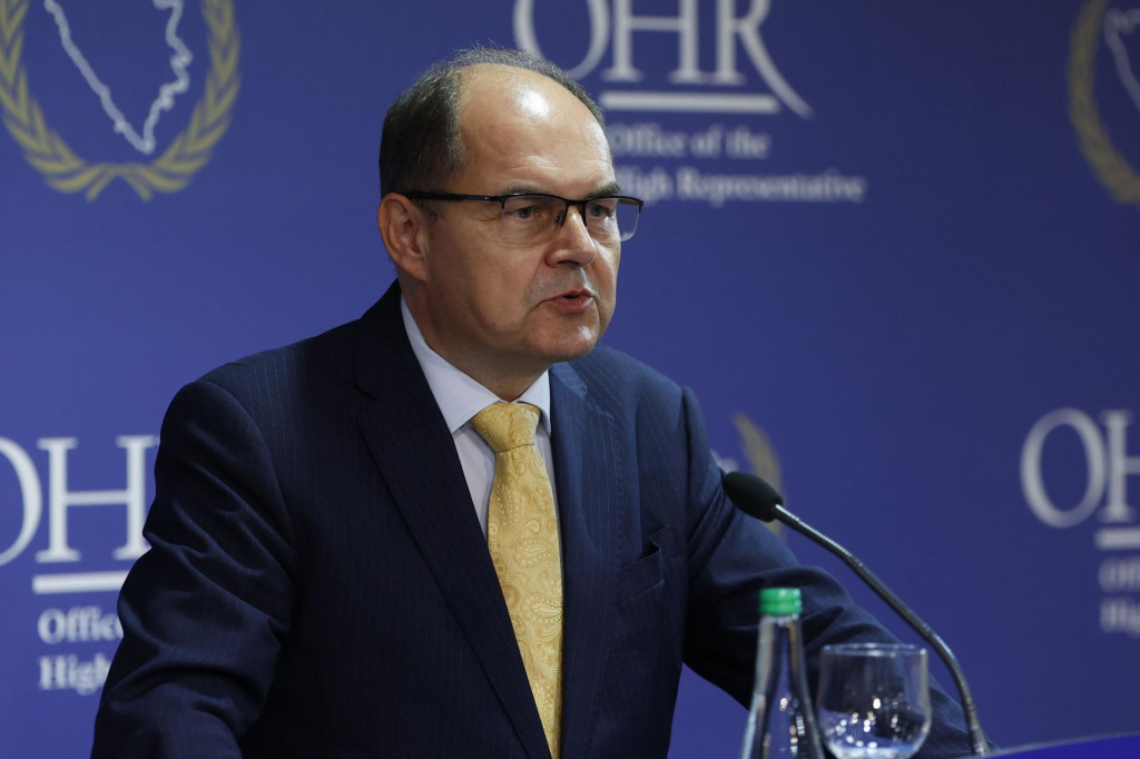 U Službenim novinama BiH objavljene Schmidtove odluke