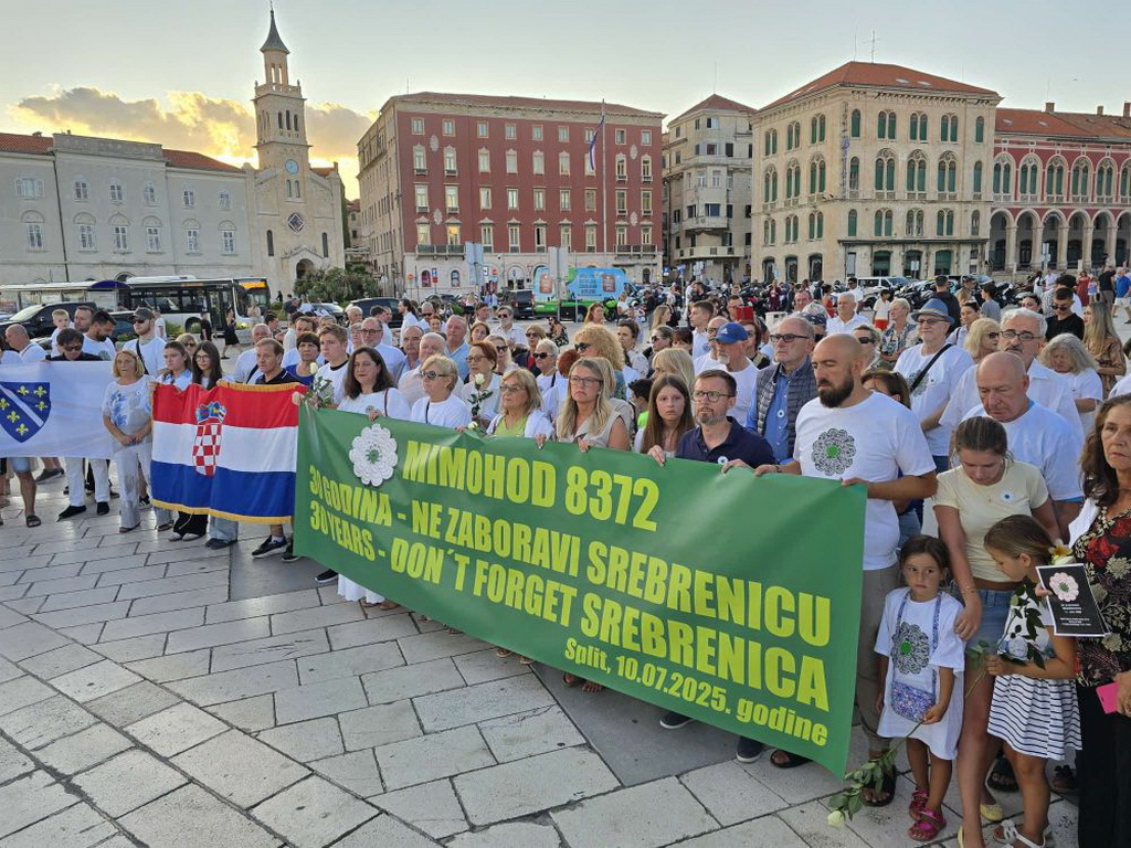 U Splitu održan mimohod povodom genocida u Srebrenici