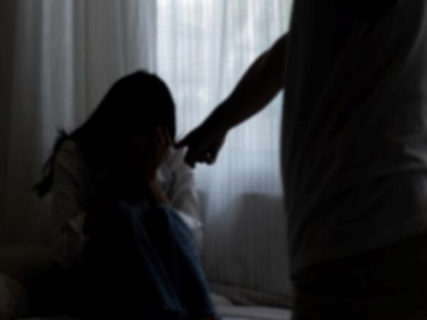 U Splitu optužen muškarac: Suprugu maltretirao, dijete silovao godinama...?