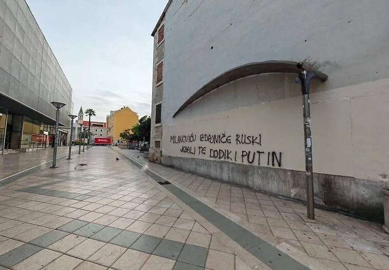 U Splitu osvanuli uvredljivi grafiti protiv Milanovića