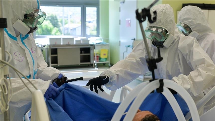 U Srbiji 12 877 novih slučajeva, u Crnoj Gori skoro 2000
