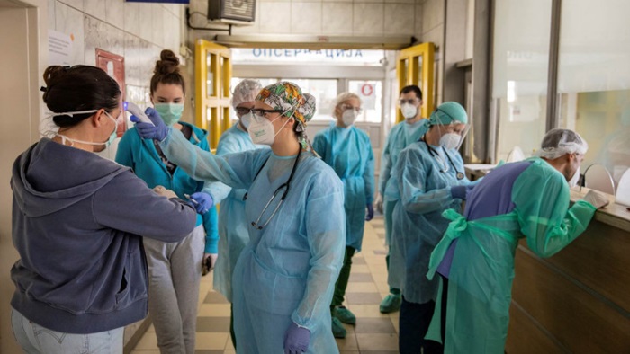 U Srbiji 17 osoba preminulo od posljedica covida-19, zaraženo 787