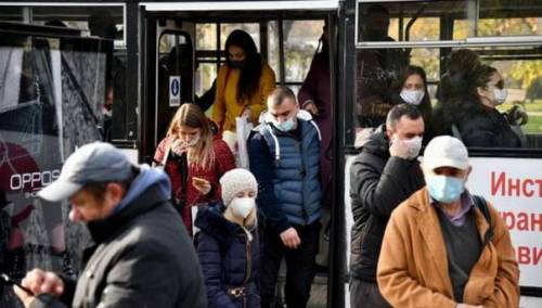 U Srbiji 3.086 novopozitivnih, preminule još 53 osobe