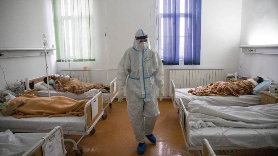 U Srbiji 4.995 novih slučajeva koronavirusa, preminulo 56 osoba