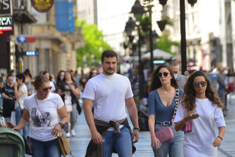 U Srbiji naredne sedmice moguće i više od 3.000 zaraženih dnevno