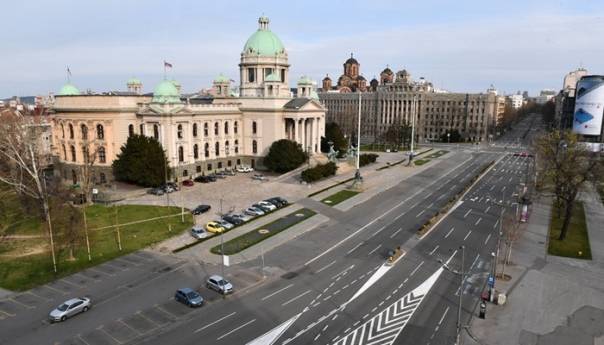 U Srbiji počeo najduži policijski čas od tri i po dana