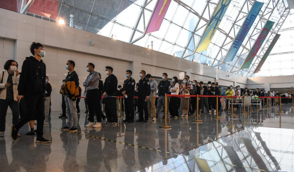 U Srbiji preminula 61 osoba, novih 14.519 slučajeva zaraze