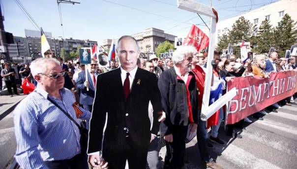 U Srbiji se potpisuje peticija protiv uvođenja sankcija Rusiji