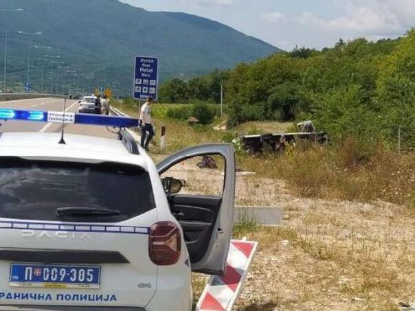 U Srbiji se prevrnuo kombi s migrantima, više od 30 povrijeđenih