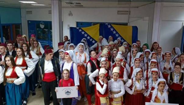 U Srebrenici održana smotra folkora