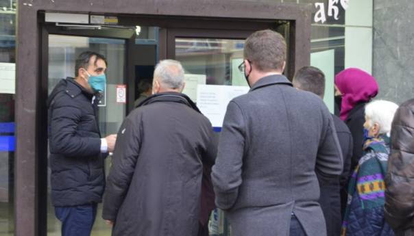 U Srebrenici otvorena biračka mjesta, pravo glasa ima 14.599 birača