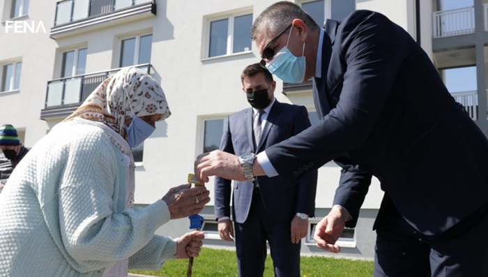 U Srebreniku uručeni ključevi korisnicima socijalnih stanova