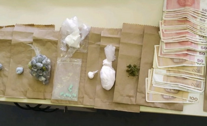 U stanu Dobojlije pronađena droga i novac